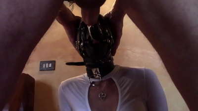 Laura magassarkúban, válogatott modellek, 2021-es videó, mély torok több gyűrűvel