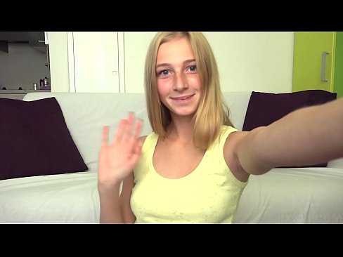 ❤️ Amikor unatkozom, lustán maszturbálom a rózsaszín puncimat... ❤❌ Kemény pornó at hu.hotpornphotos.ru ❌